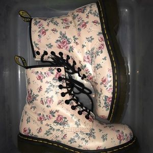 Floral Dr. Marten combat boots size 7